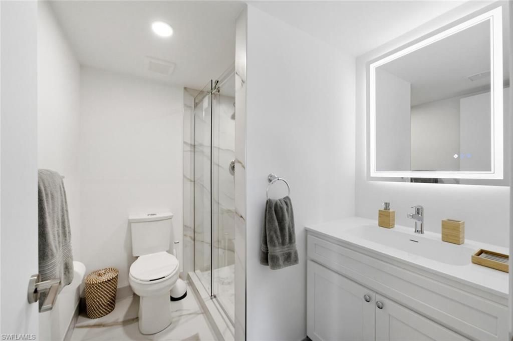 3030 Binnacle Dr, Unit 201, Naples, FL 34103 Photo