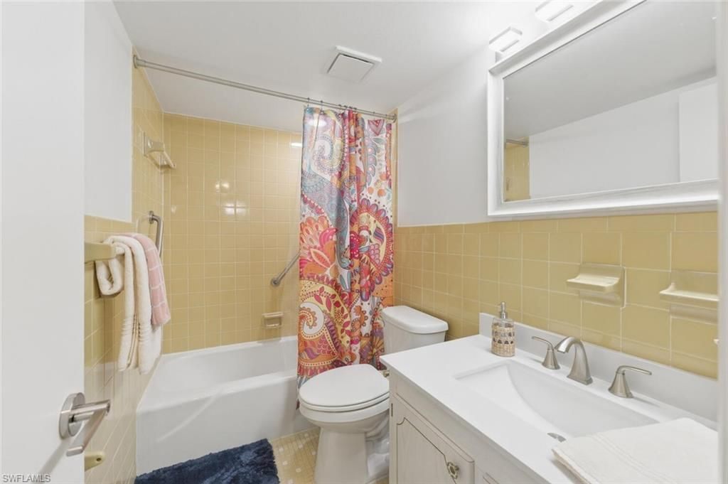 3030 Binnacle Dr, Unit 201, Naples, FL 34103 Photo