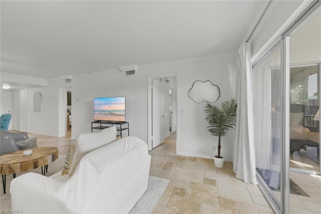 3030 Binnacle Dr, Unit 201, Naples, FL 34103 Photo