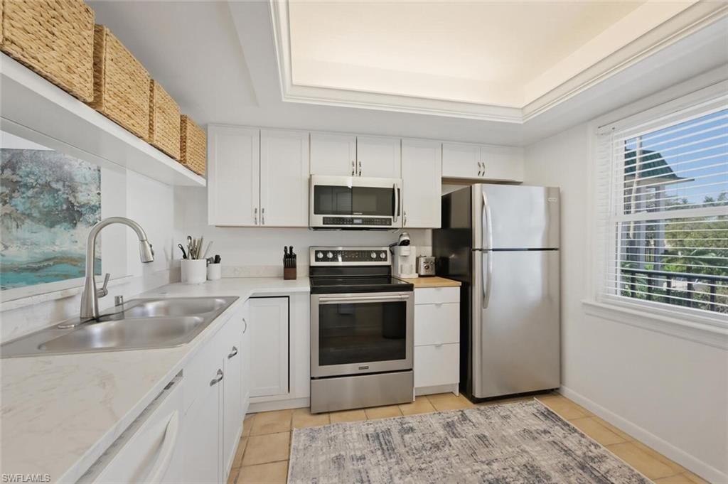 3030 Binnacle Dr, Unit 201, Naples, FL 34103 Photo