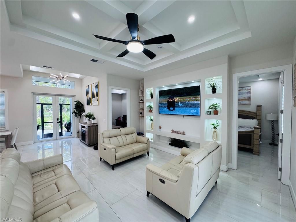 528 Jacaranda Pkwy E, Cape Coral, FL 33909 Photo