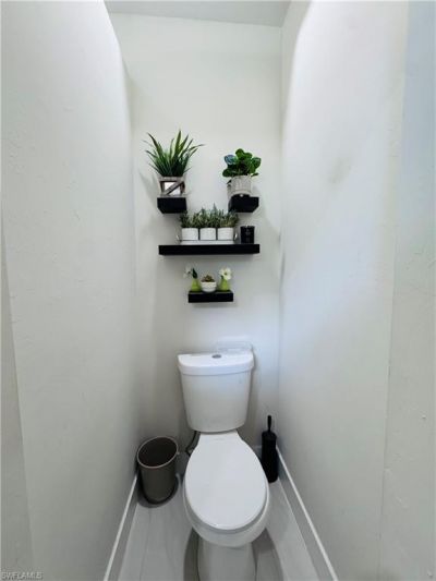 528 Jacaranda Pkwy E, Cape Coral, FL 33909 Photo