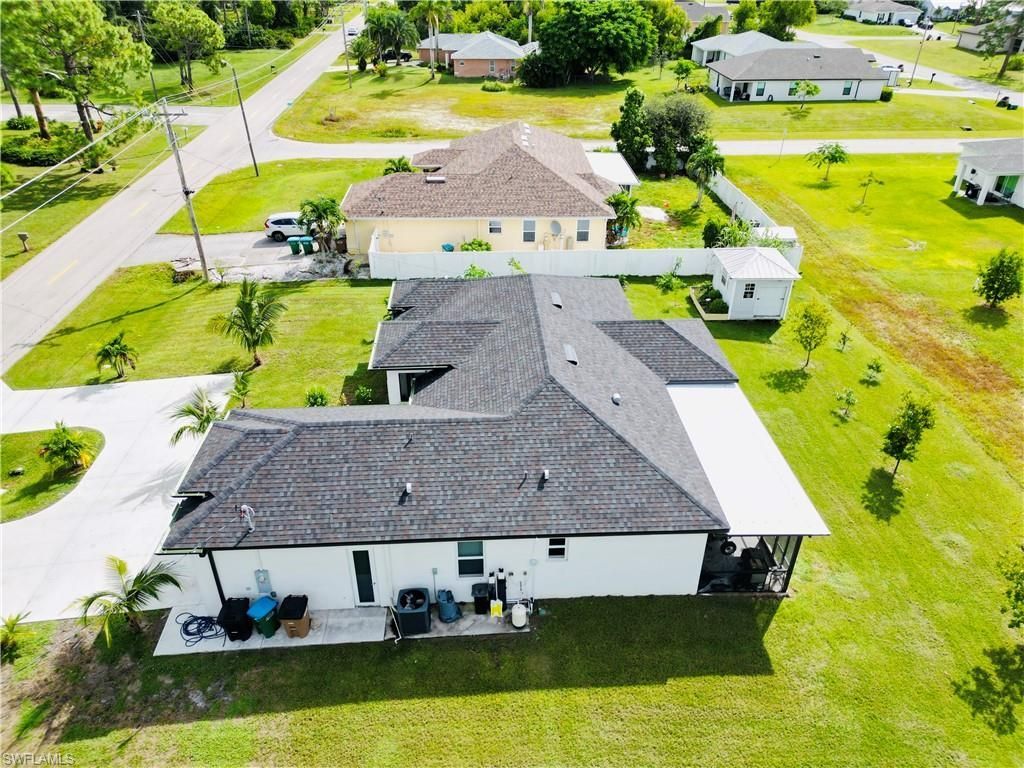 528 Jacaranda Pkwy E, Cape Coral, FL 33909 Photo