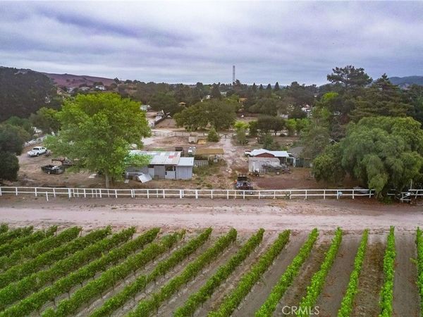 165 165 Leslie Street, Los Alamos, CA 93440