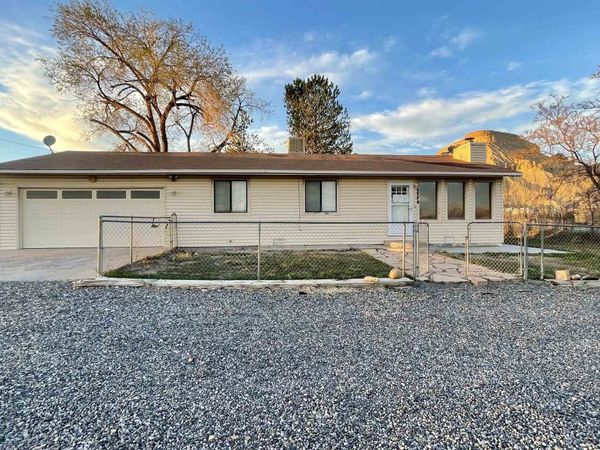 3374 G Road, Clifton, CO 81520