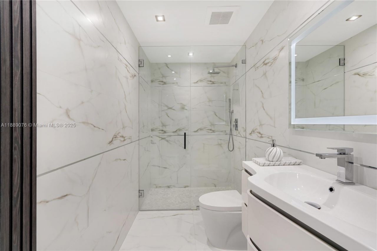 6763 SW 106 Pl, Miami, FL 33173 Photo