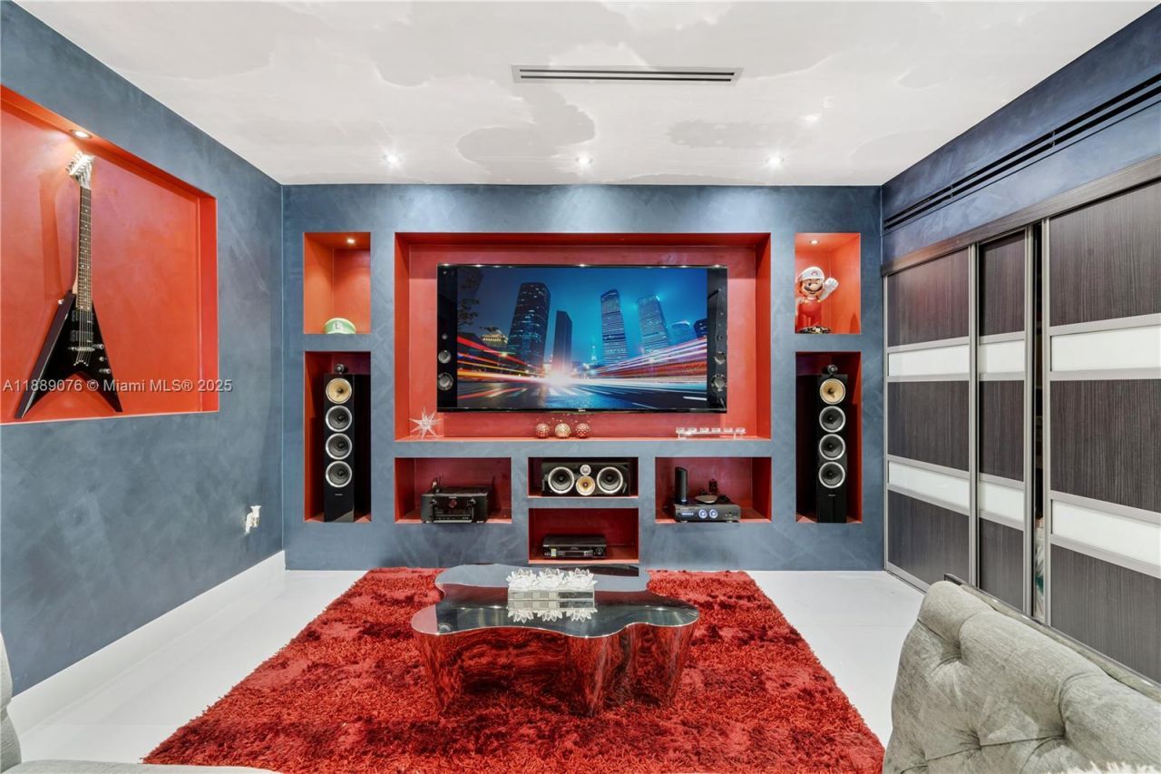 6763 SW 106 Pl, Miami, FL 33173 Photo