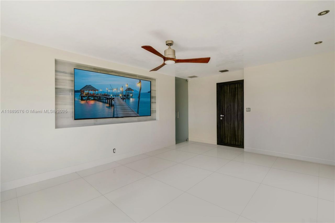 6763 SW 106 Pl, Miami, FL 33173 Photo