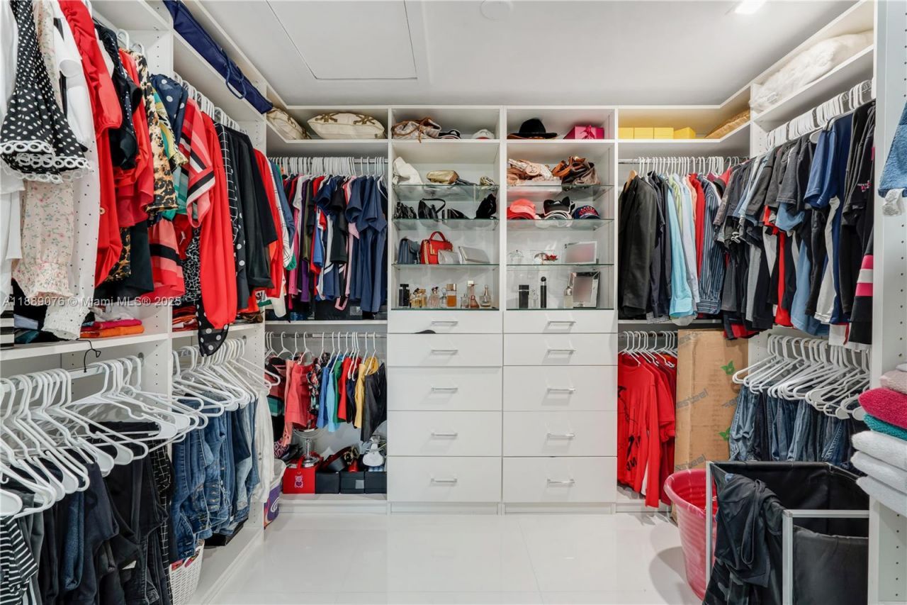 6763 SW 106 Pl, Miami, FL 33173 Photo