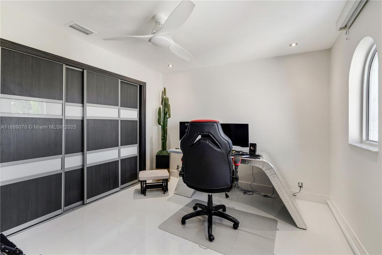 6763 SW 106 Pl, Miami, FL 33173 Photo