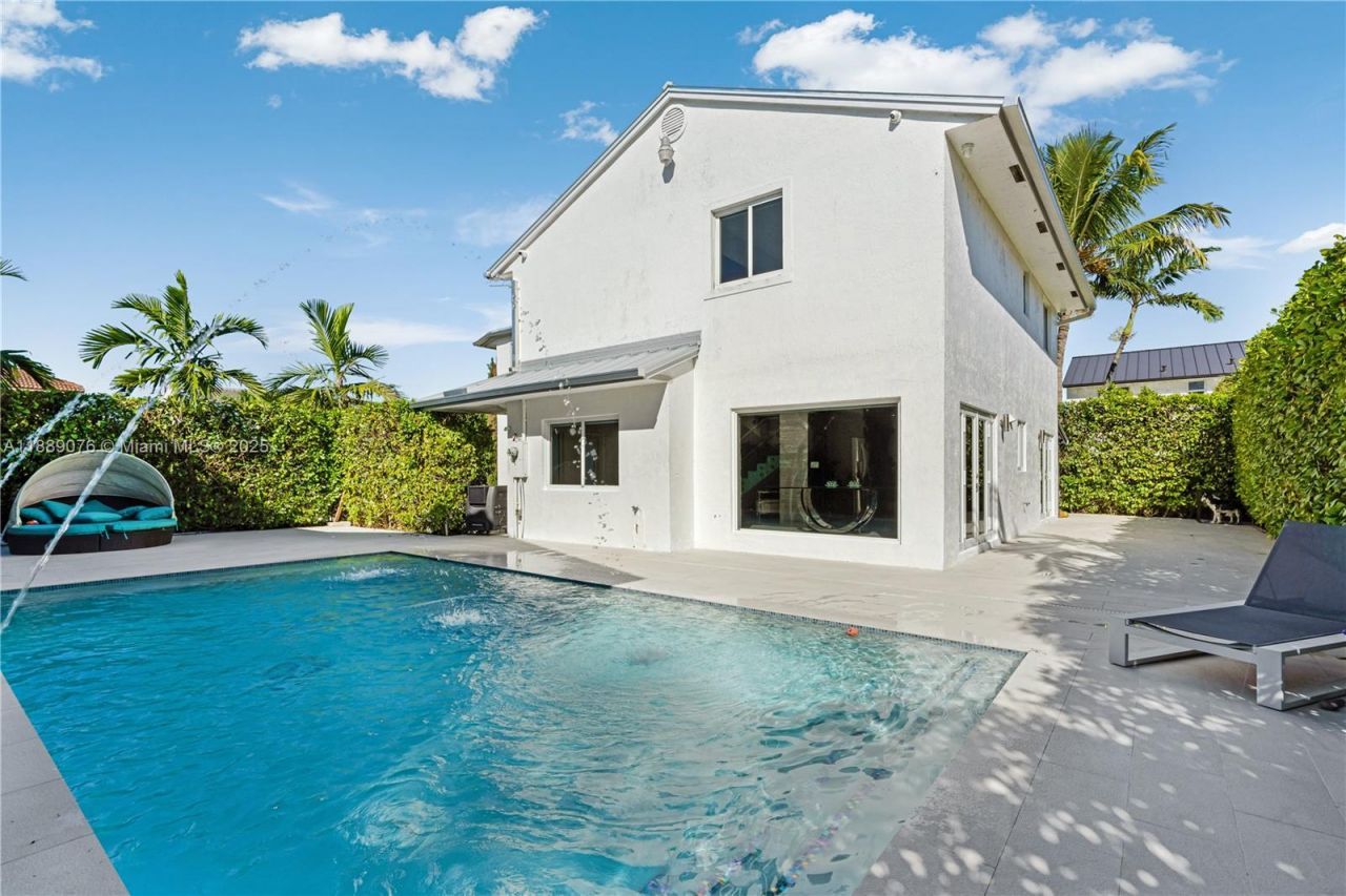 6763 SW 106 Pl, Miami, FL 33173 Photo