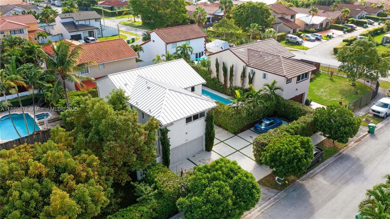 6763 SW 106 Pl, Miami, FL 33173 Photo