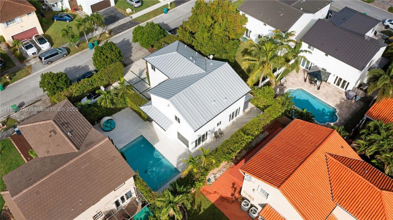 6763 SW 106 Pl, Miami, FL 33173 Photo