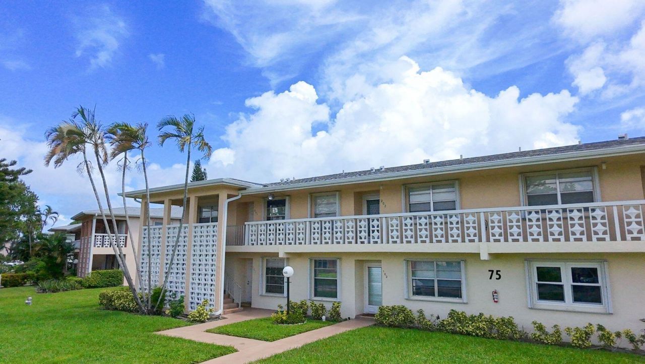 1421 NW 19th Terrace, Unit 102, Delray Beach, FL 33445 Photo