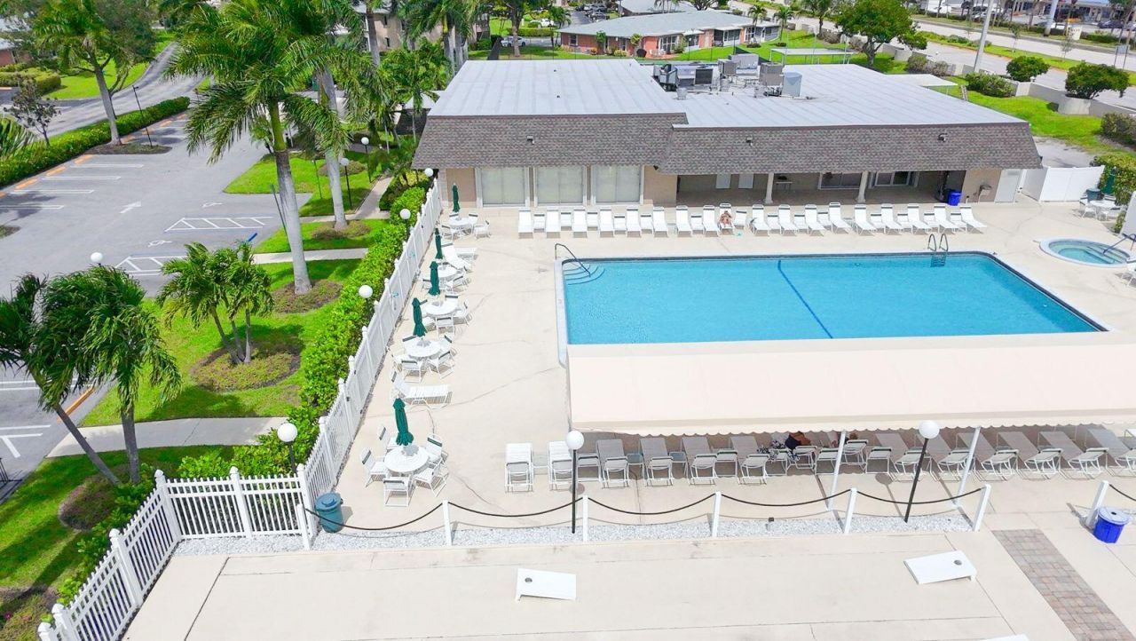 1421 NW 19th Terrace, Unit 102, Delray Beach, FL 33445 Photo