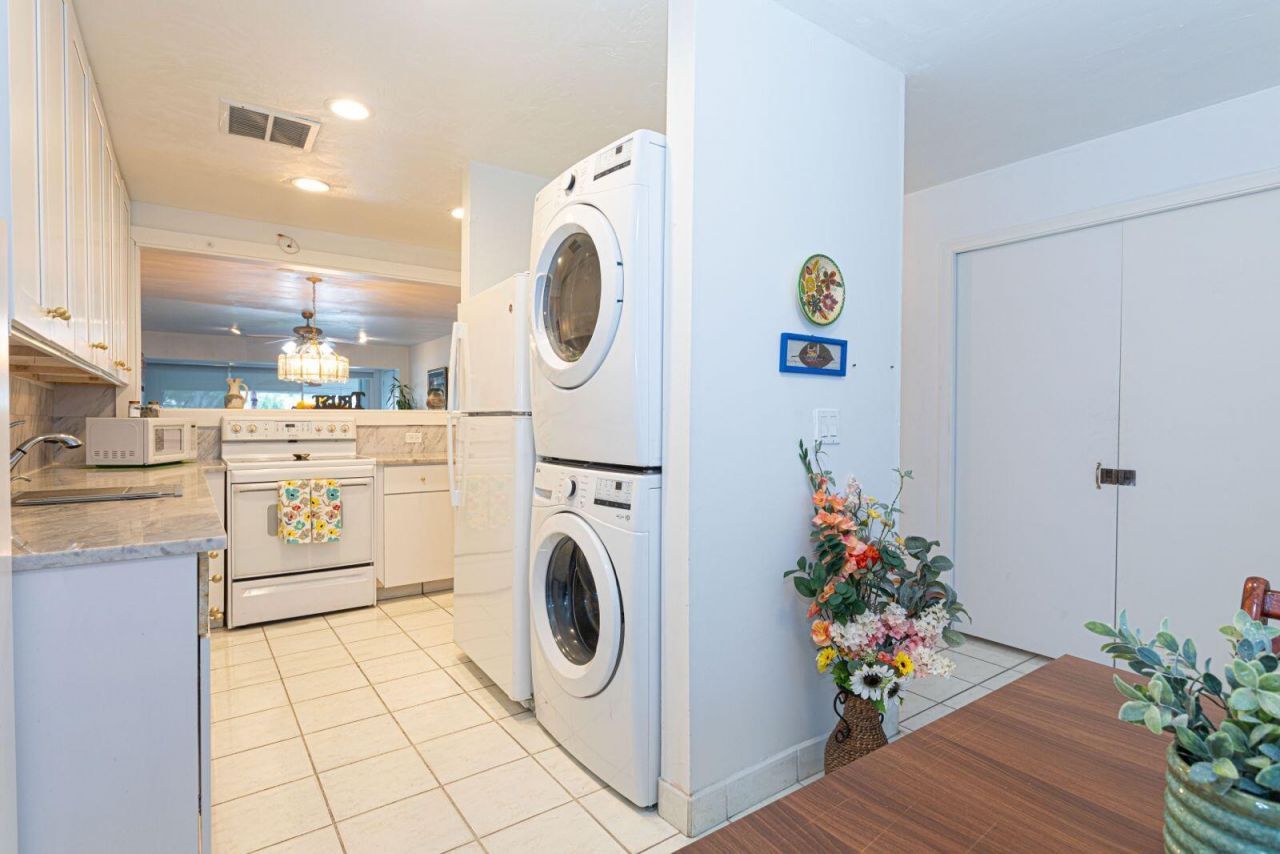 1421 NW 19th Terrace, Unit 102, Delray Beach, FL 33445 Photo