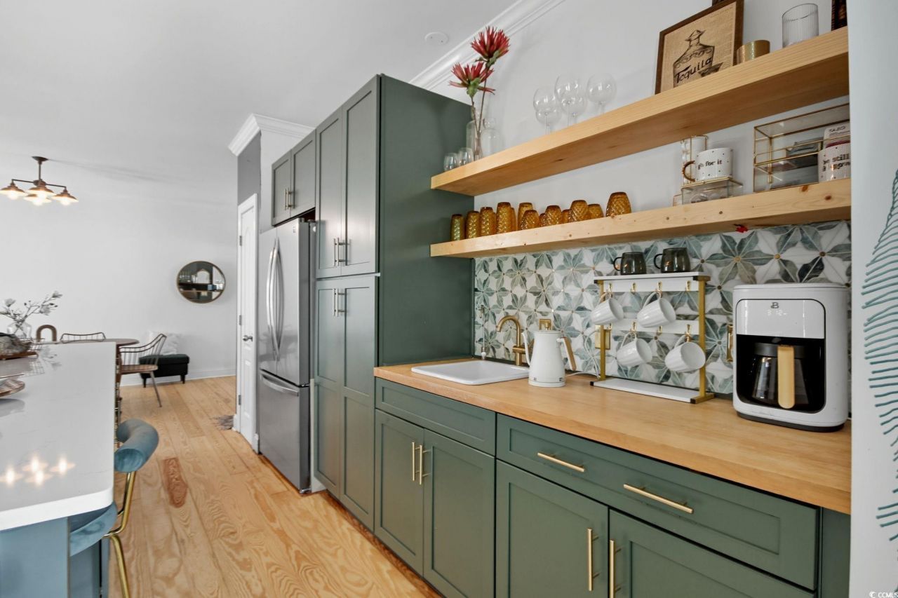 21 Craftsman Ln. Photo 10