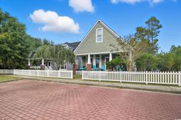 21 Craftsman Ln. photo 4