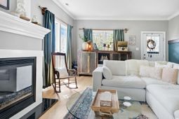 21 Craftsman Ln. photo 4