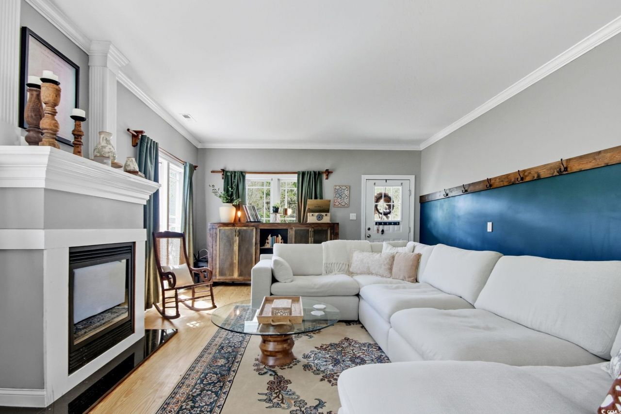 21 Craftsman Ln. Photo 9