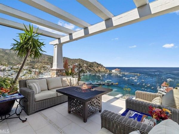 133 Upper Terrace Road, Avalon, CA 90704