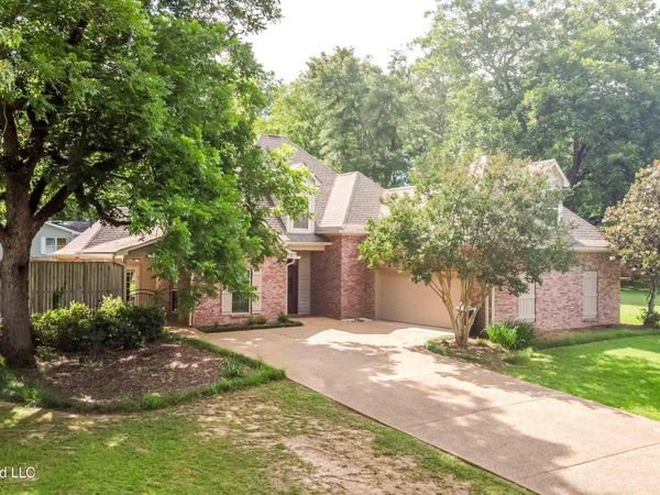 101 Sandstone Drive, Brandon, MS 39047