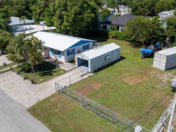 8 S Andros Road, KEY LARGO, FL 33037