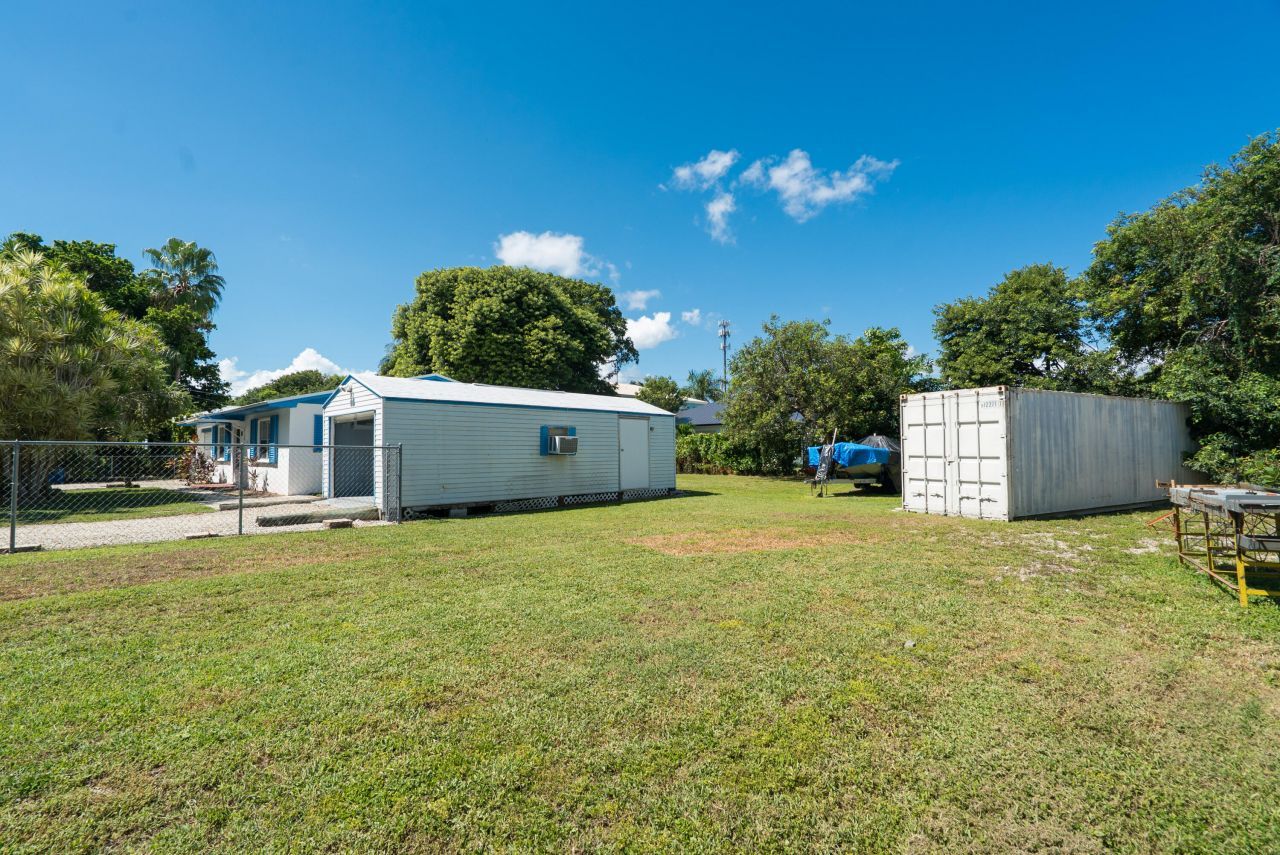 8 S Andros Road, Key Largo, FL 33037 Photo