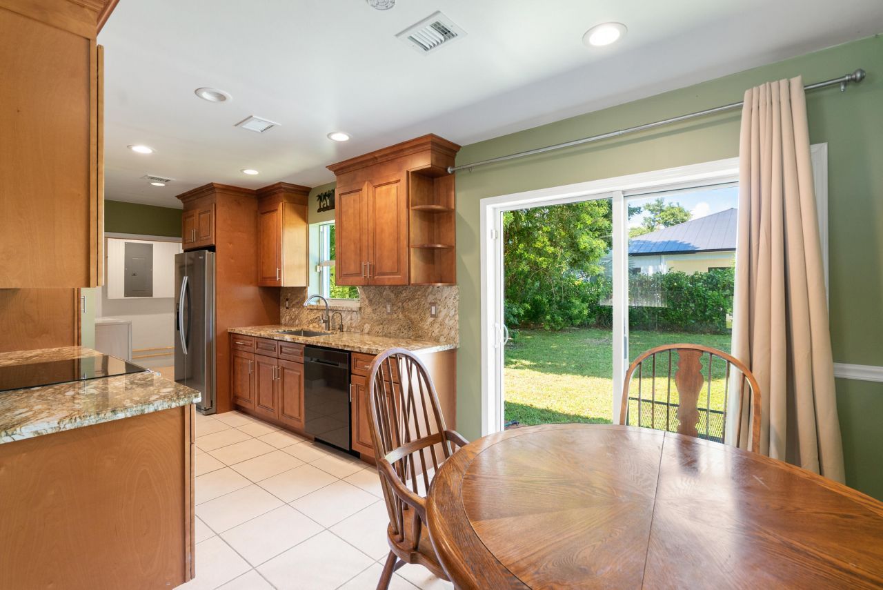 8 S Andros Road, Key Largo, FL 33037 Photo