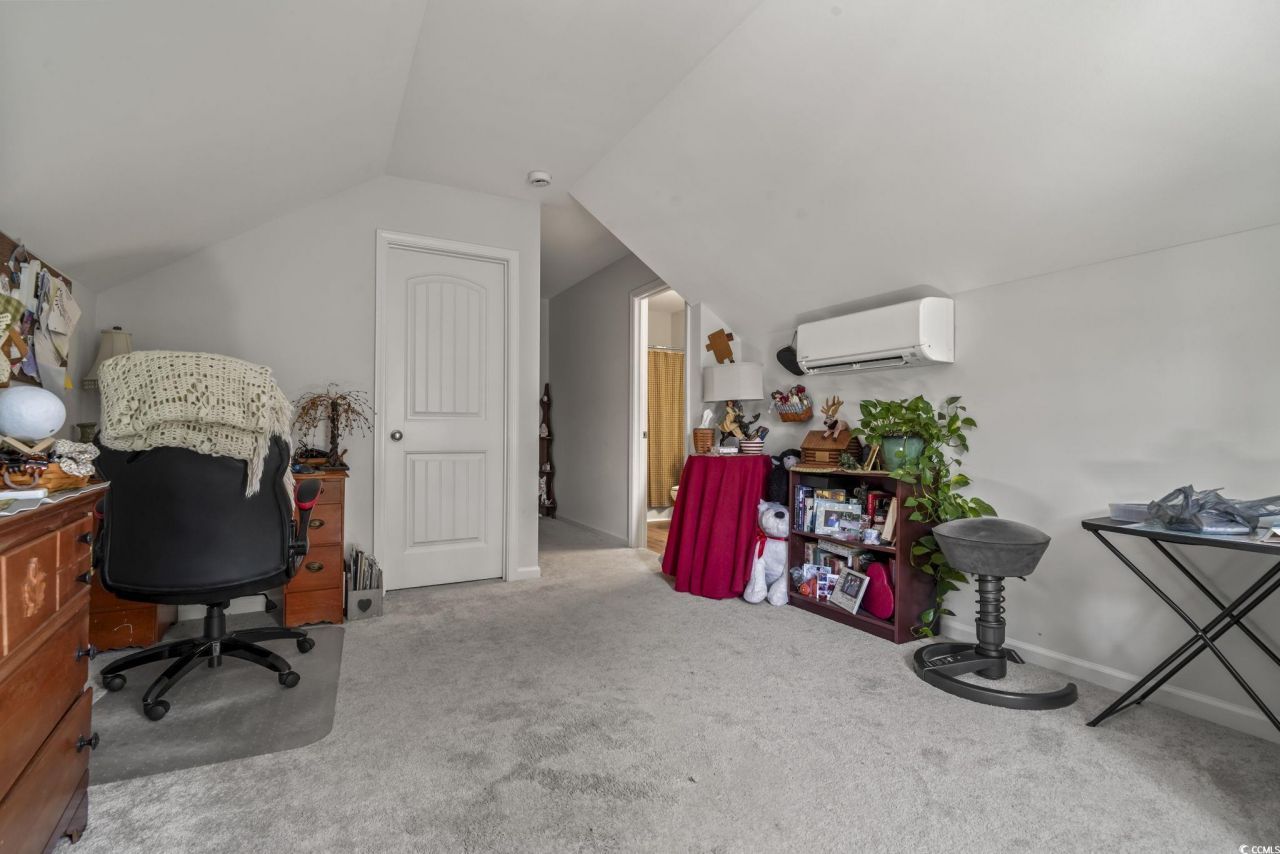 308 Concorde Dr. Photo 29