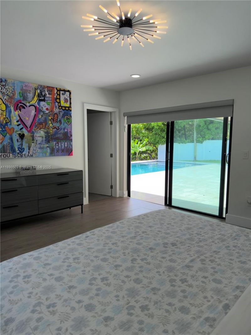 2350 NE 194th St, Miami, FL 33180 Photo