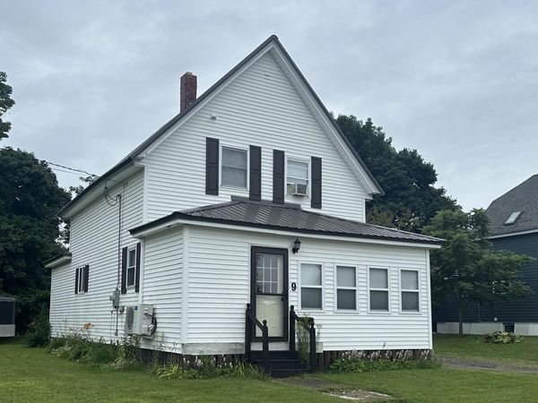9 Maple Street, East Millinocket, ME 04430