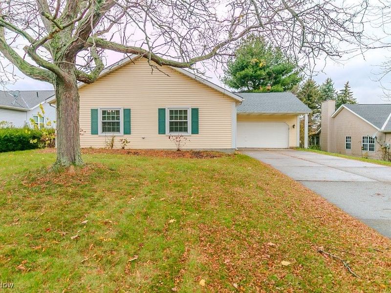 321 Parkway Boulevard, Madison, OH 44057 Photo 2