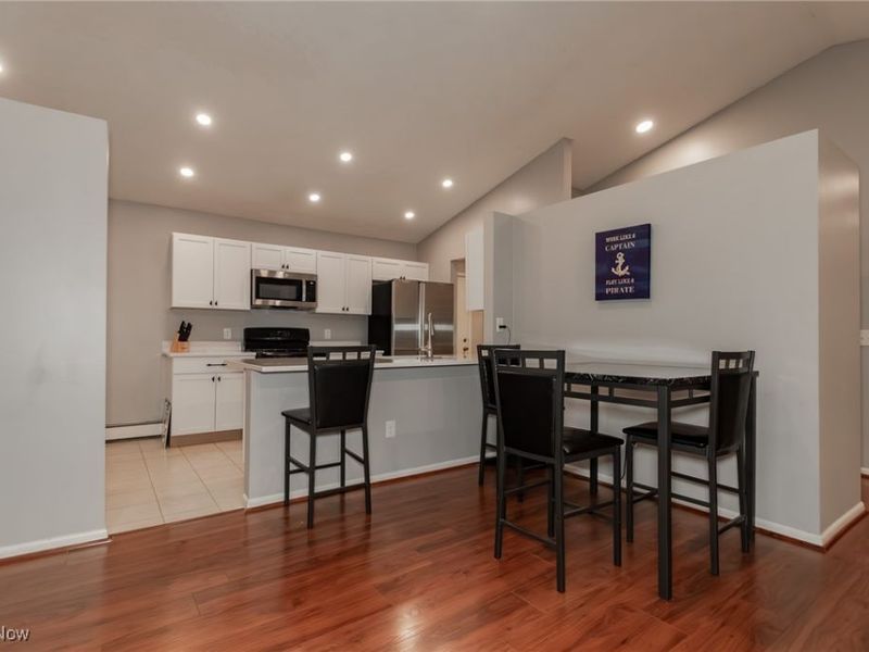 321 Parkway Boulevard, Madison, OH 44057 Photo 9