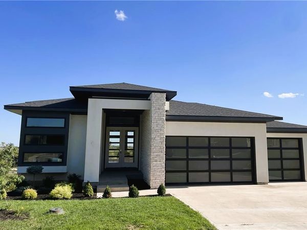 22659 W 87th Street, Lenexa, KS 66227