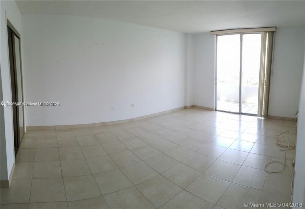 5555 Collins Ave, Unit 11U, Miami Beach, FL 33140 Photo