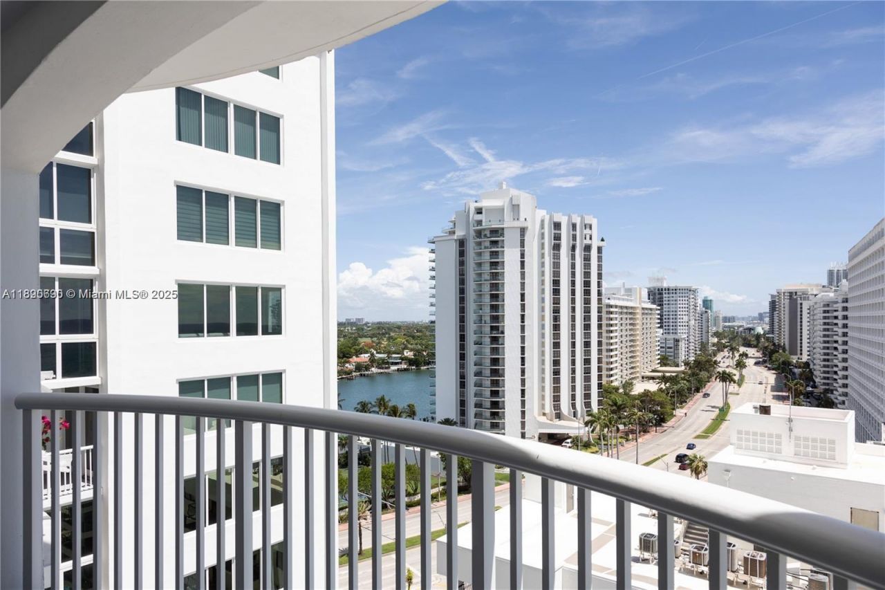 5555 Collins Ave, Unit 11U, Miami Beach, FL 33140 Photo