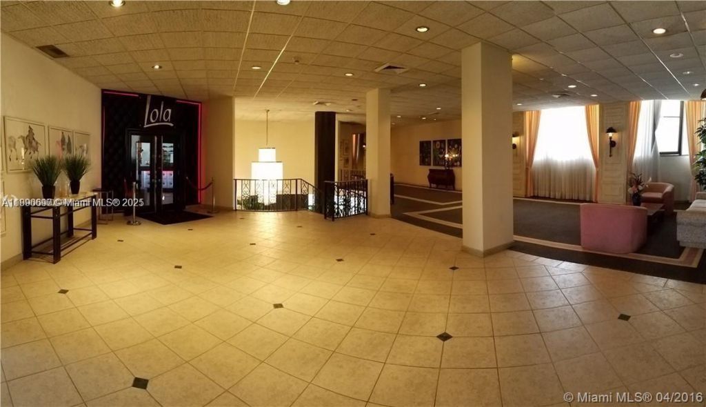 5555 Collins Ave, Unit 11U, Miami Beach, FL 33140 Photo