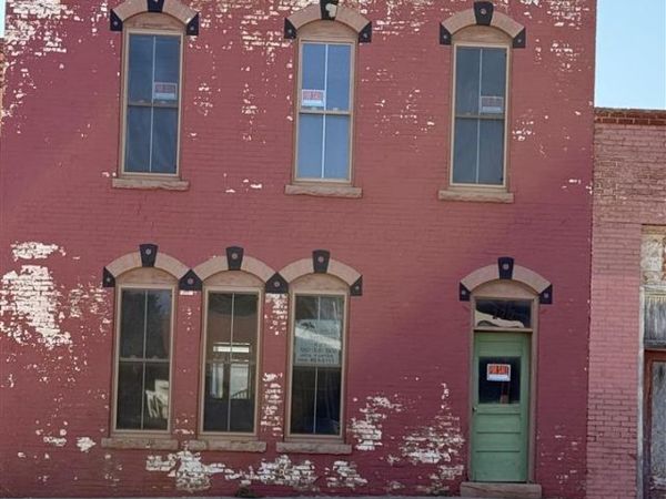 222 S Main, Hennessey, OK 73742