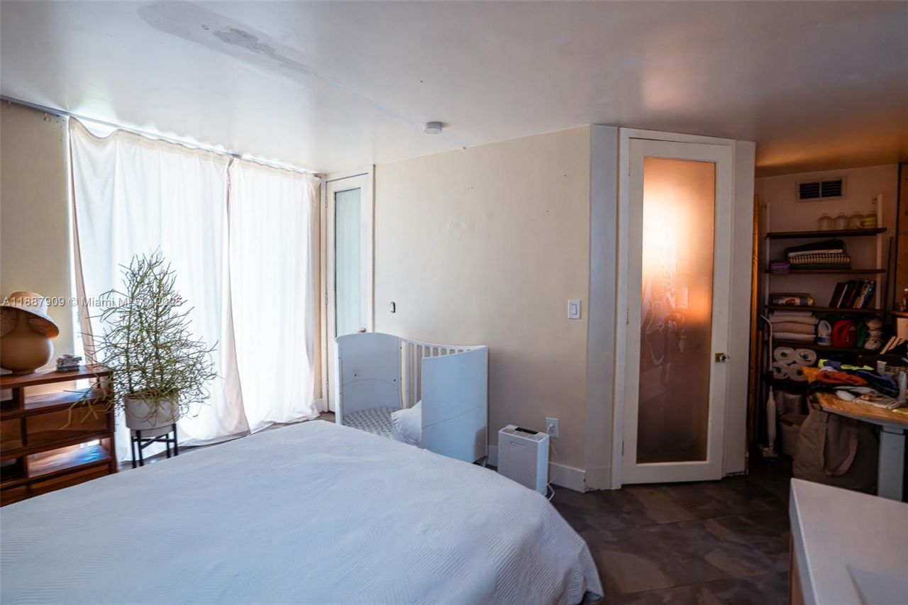 1801 S Treasure Dr, Unit 526, North Bay Village, FL 33141 Photo