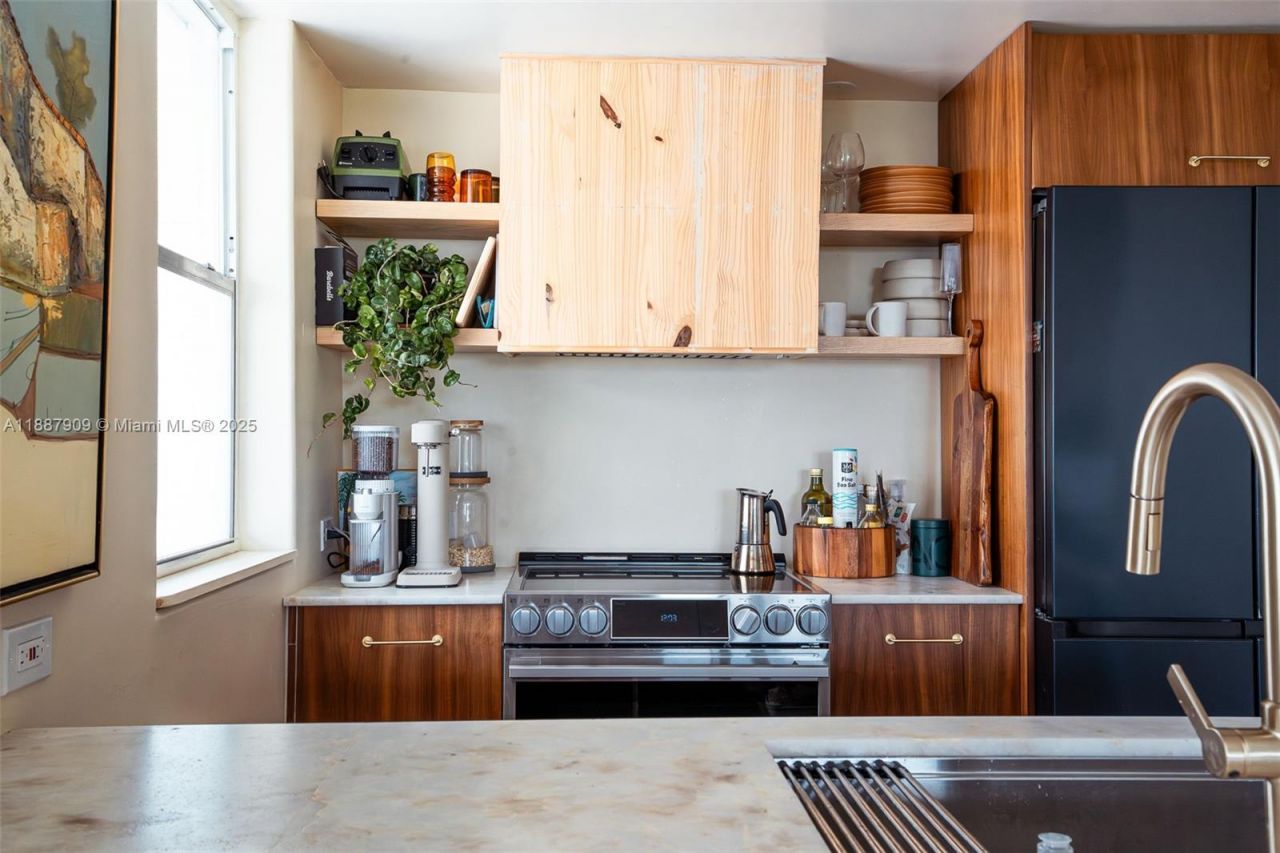 1801 S Treasure Dr, Unit 526, North Bay Village, FL 33141 Photo