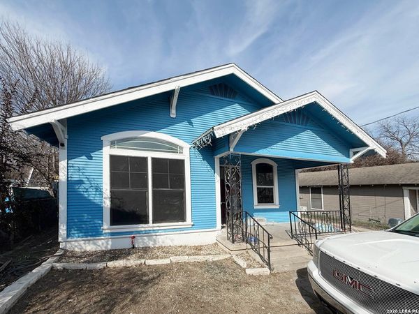 1105 N Center St, San Antonio, TX 78202