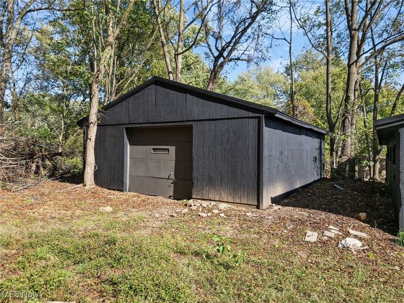 1043 Krumroy Road, Akron, OH 44306 Photo 32