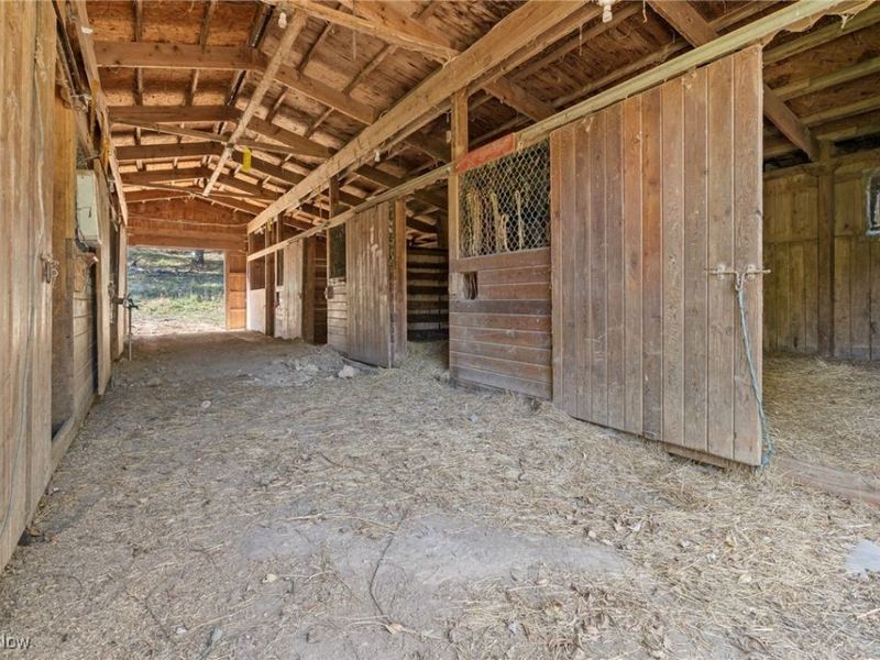 1043 Krumroy Road, Akron, OH 44306 Photo 33