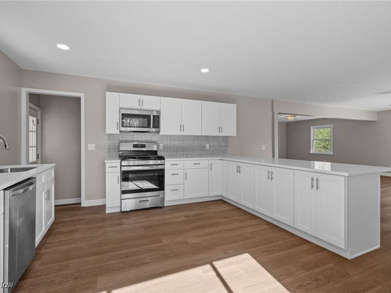 1043 Krumroy Road, Akron, OH 44306 Photo 7