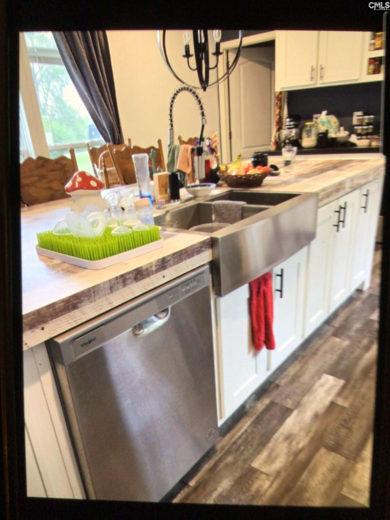 660 Meeting House Rd Photo 5