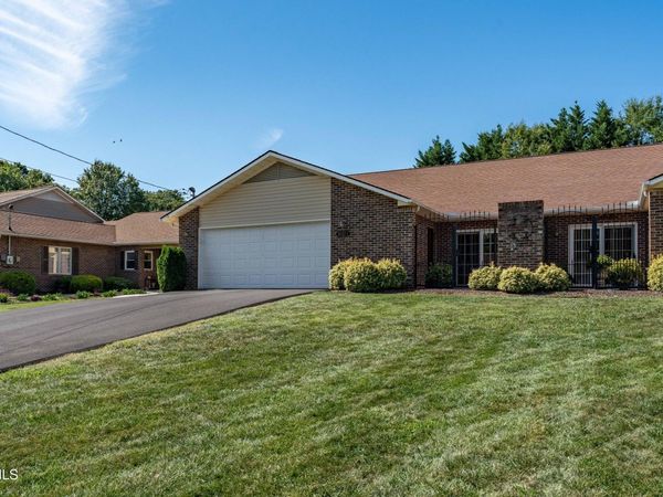 1032 Estate Drive, Unit 1, Johnson City, TN 37604