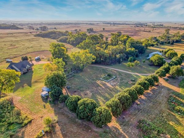 34706 E County Rd 1480, Mangum, OK 73554