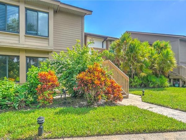 233 NE Edgewater Drive, Unit 201, Stuart, FL 34996