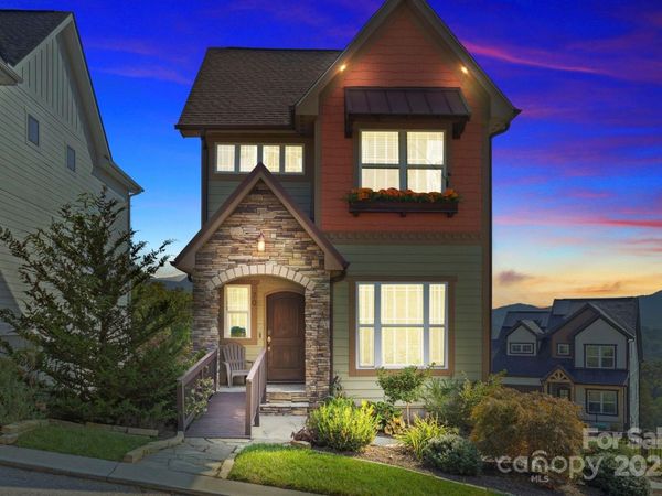 70 Tudor Way, Black Mountain, NC 28711